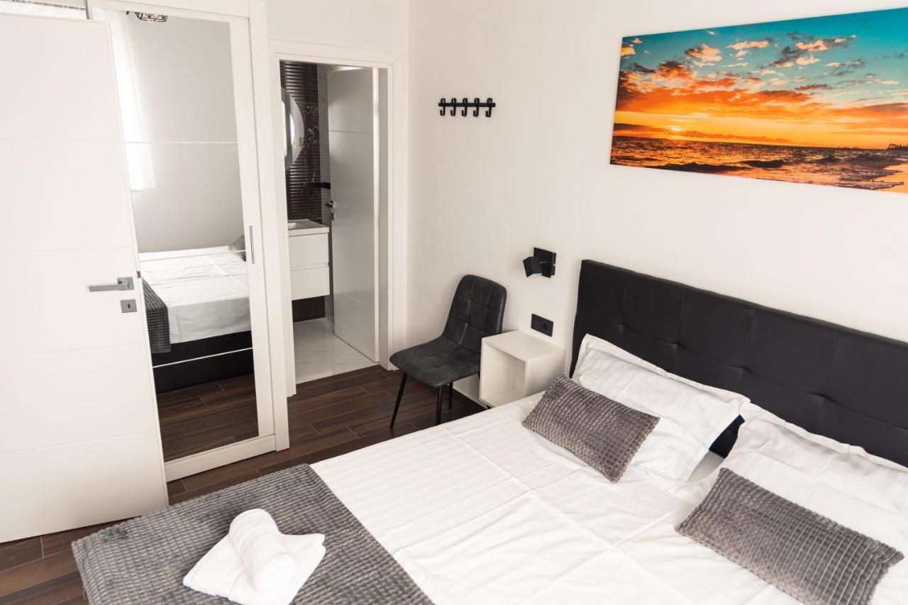 Apartments Pina Корнич Экстерьер фото